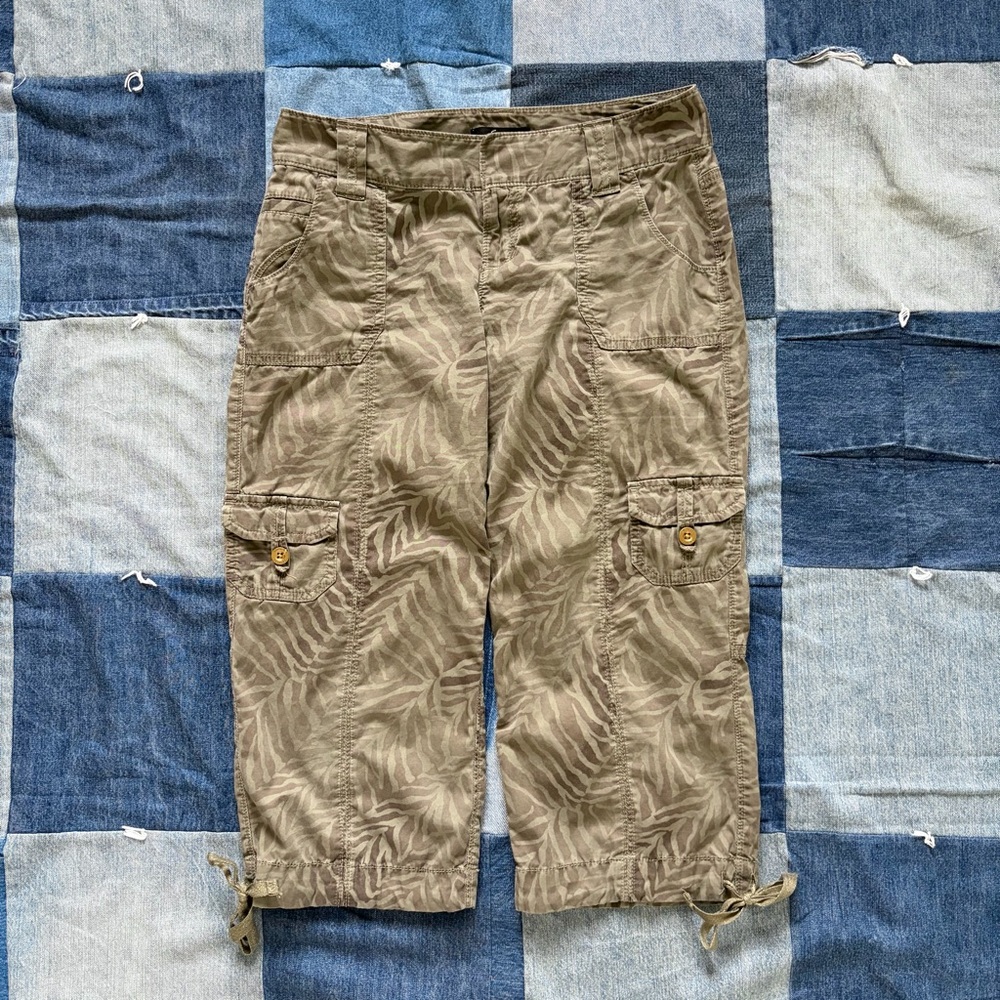 VTG Express capri green zebra animal print cargo utility 
y2k size 2 low rise
